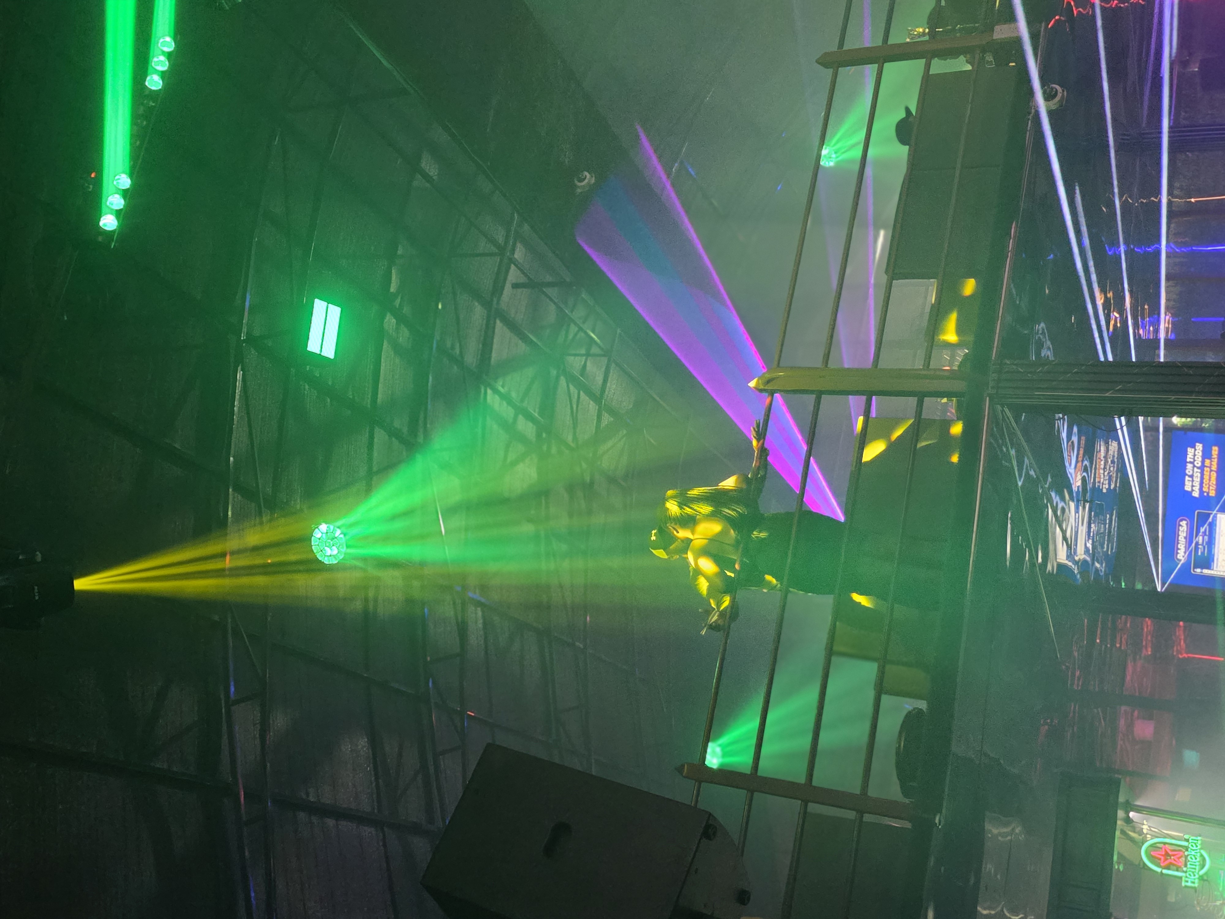 Echo Nights: Where the Vibe Takes Over