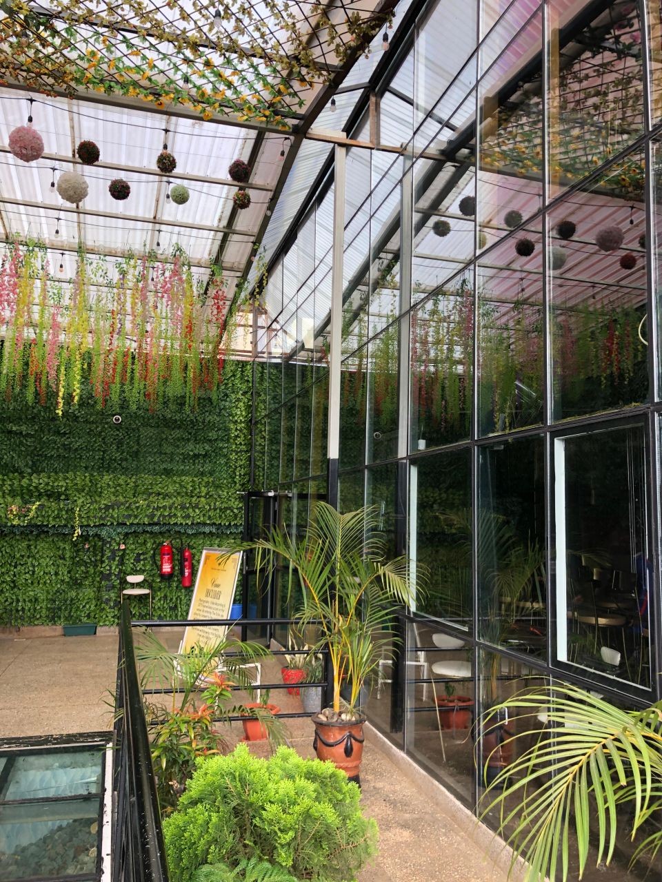 The Echo Venue: Nature Meets Modern Elegance