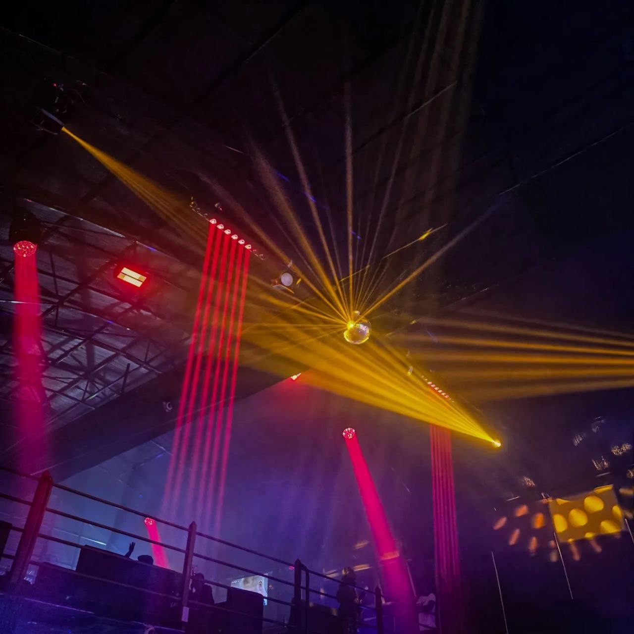 Echo Lights & Smoke: Setting the Stage for Unforgettable Nights