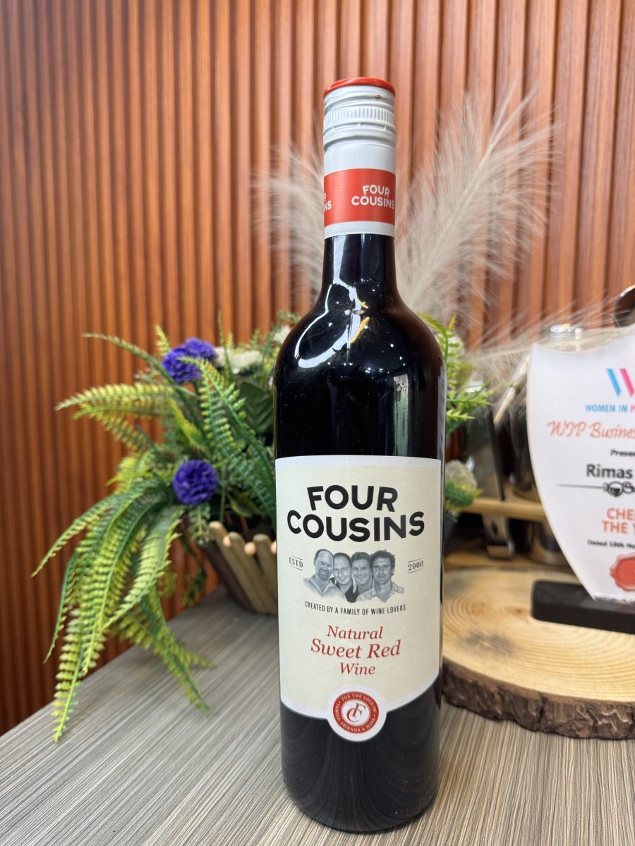 FOUR COUSINS RED 750ML